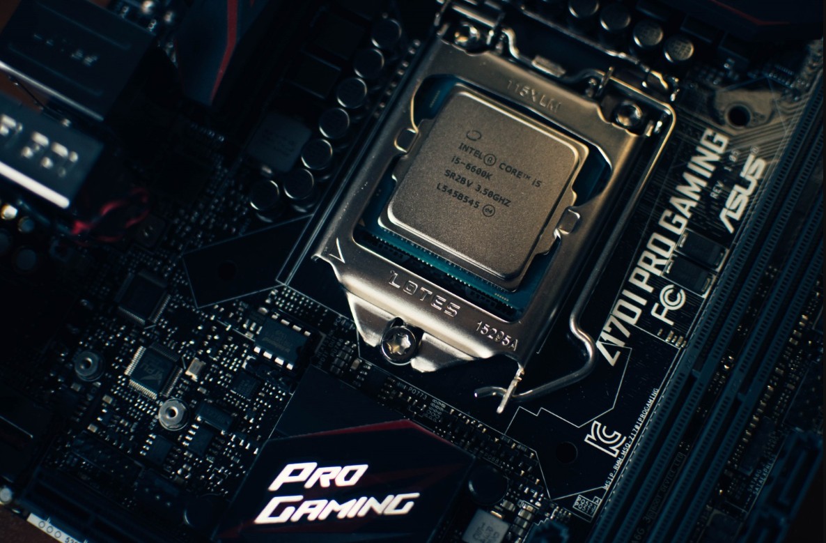 ゲーム向けのベスト CPU トップ 5 (2018-2019)