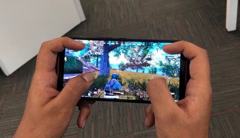 [トップ 5]PUBG モバイルベストフォーフィンガークロー設定プロが使用